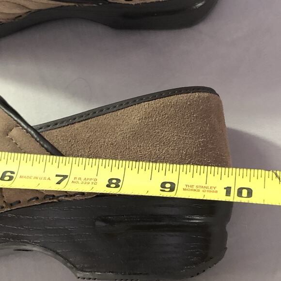 Lands End Women's Slip On Shoes Size 8 Comfort Loafers Mocs Tan Suede Leather - Picture 8 of 10